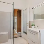 39 Moltrasio, * Moltrasio