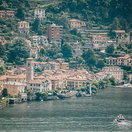 39 Moltrasio, בית נופש