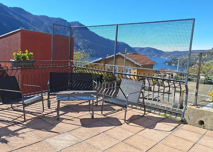 39 Moltrasio, * Moltrasio